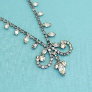 15 inch, Vintage Silver Tone Ribbon Clear Gems Choker Necklace - E41